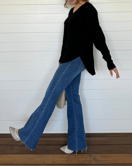 Ｖネックソフトカシミヤニット
