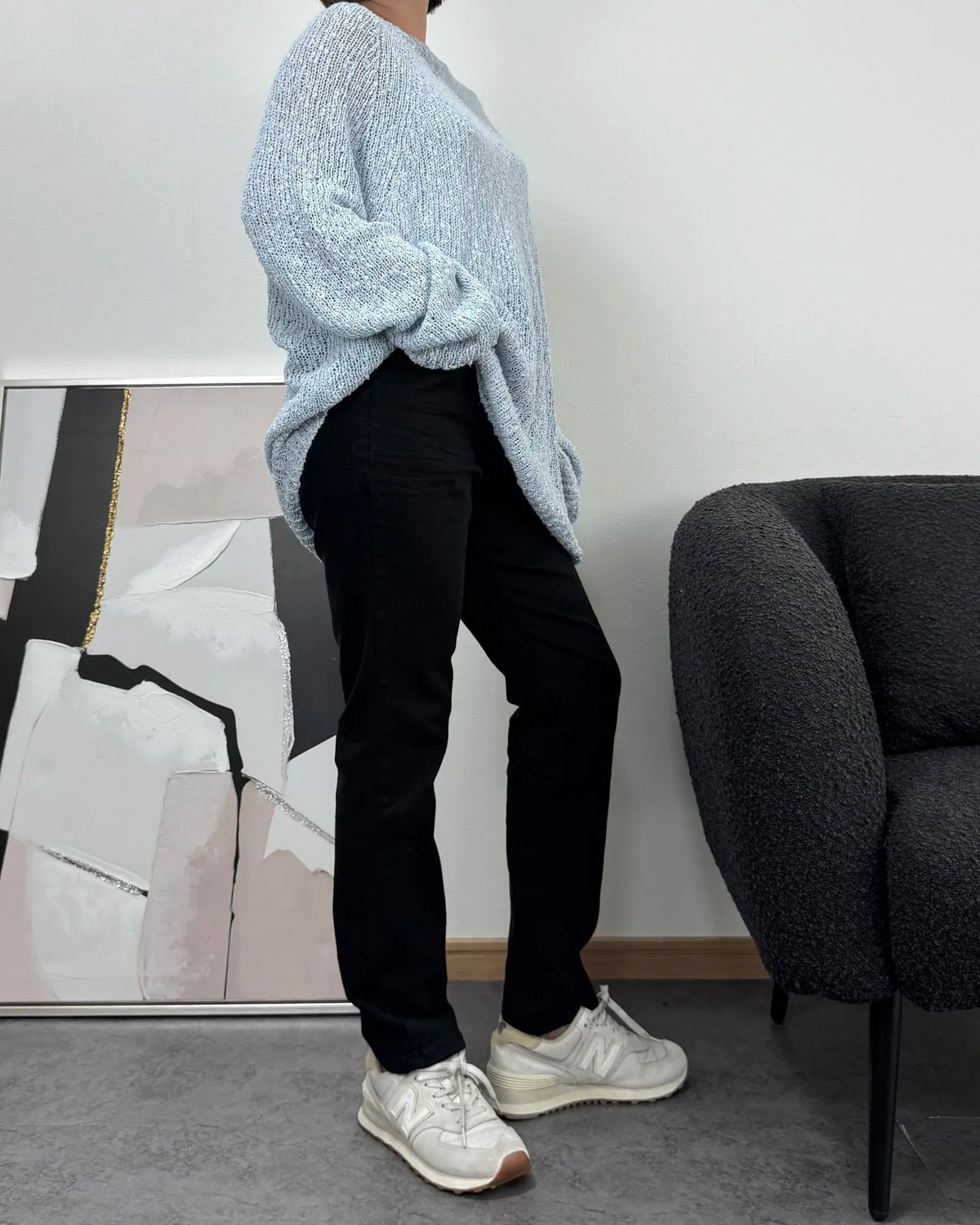 ストレートブラックパンツ