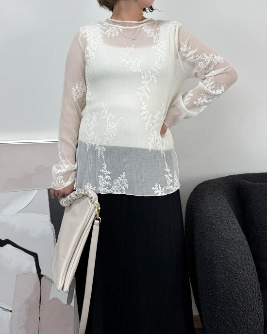 柄刺繍リブシアートップス