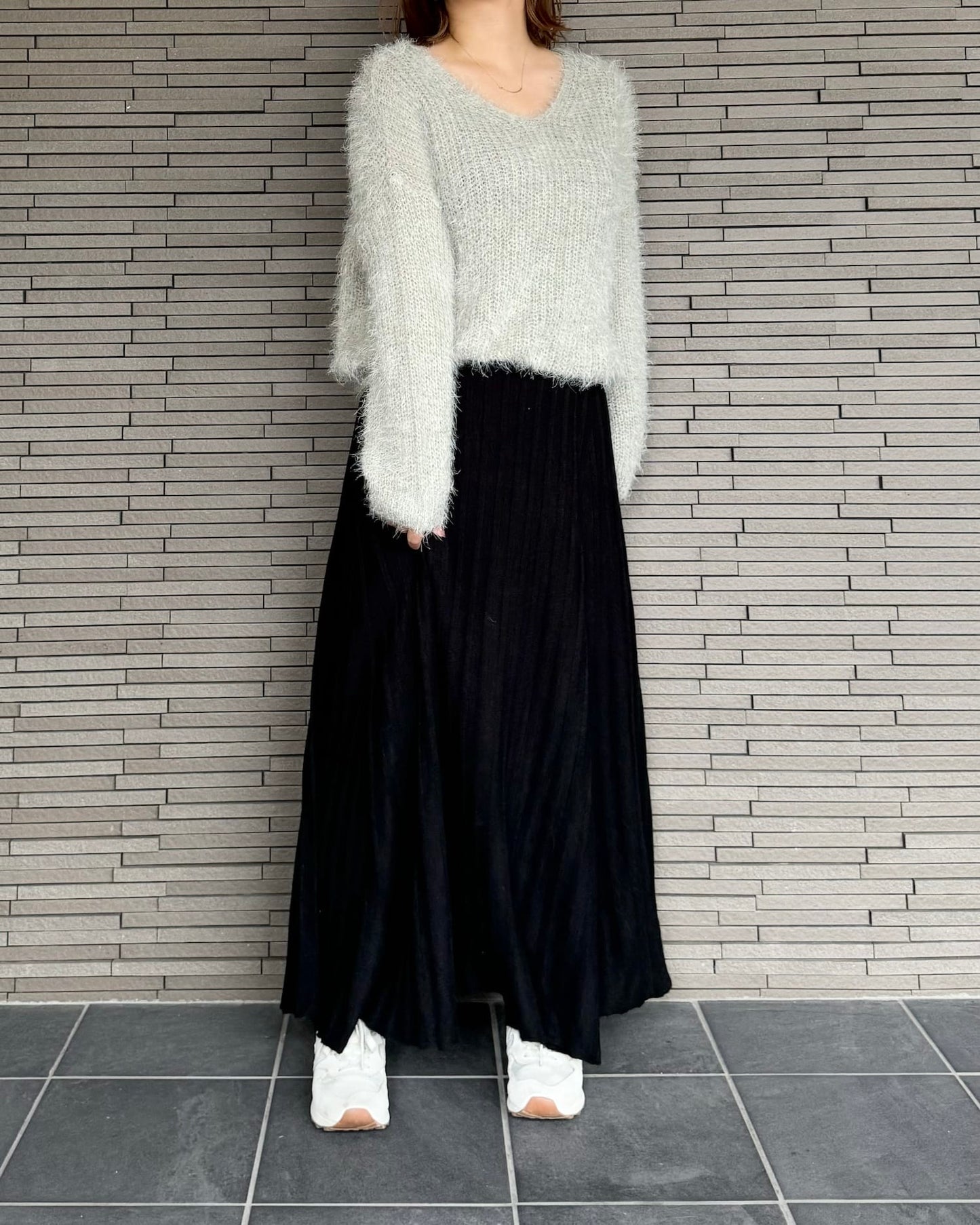 Vネックカラーニット& Aラインニットマキシ2点セット