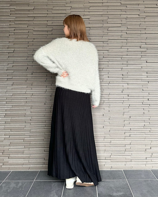 Vネックカラーニット& Aラインニットマキシ2点セット