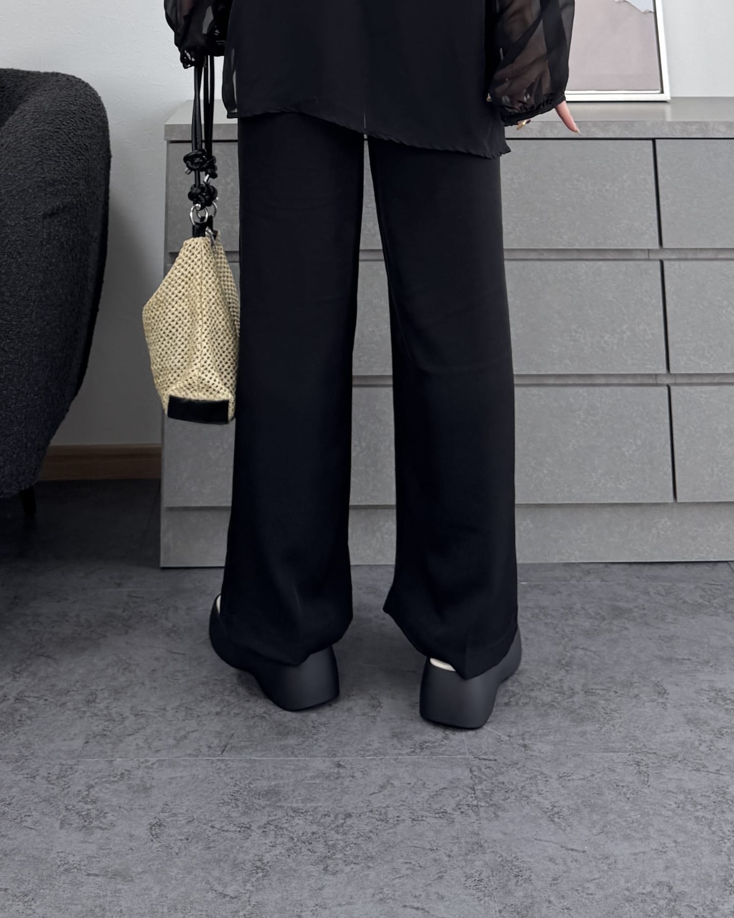 厚底ベルトストラップサンダル