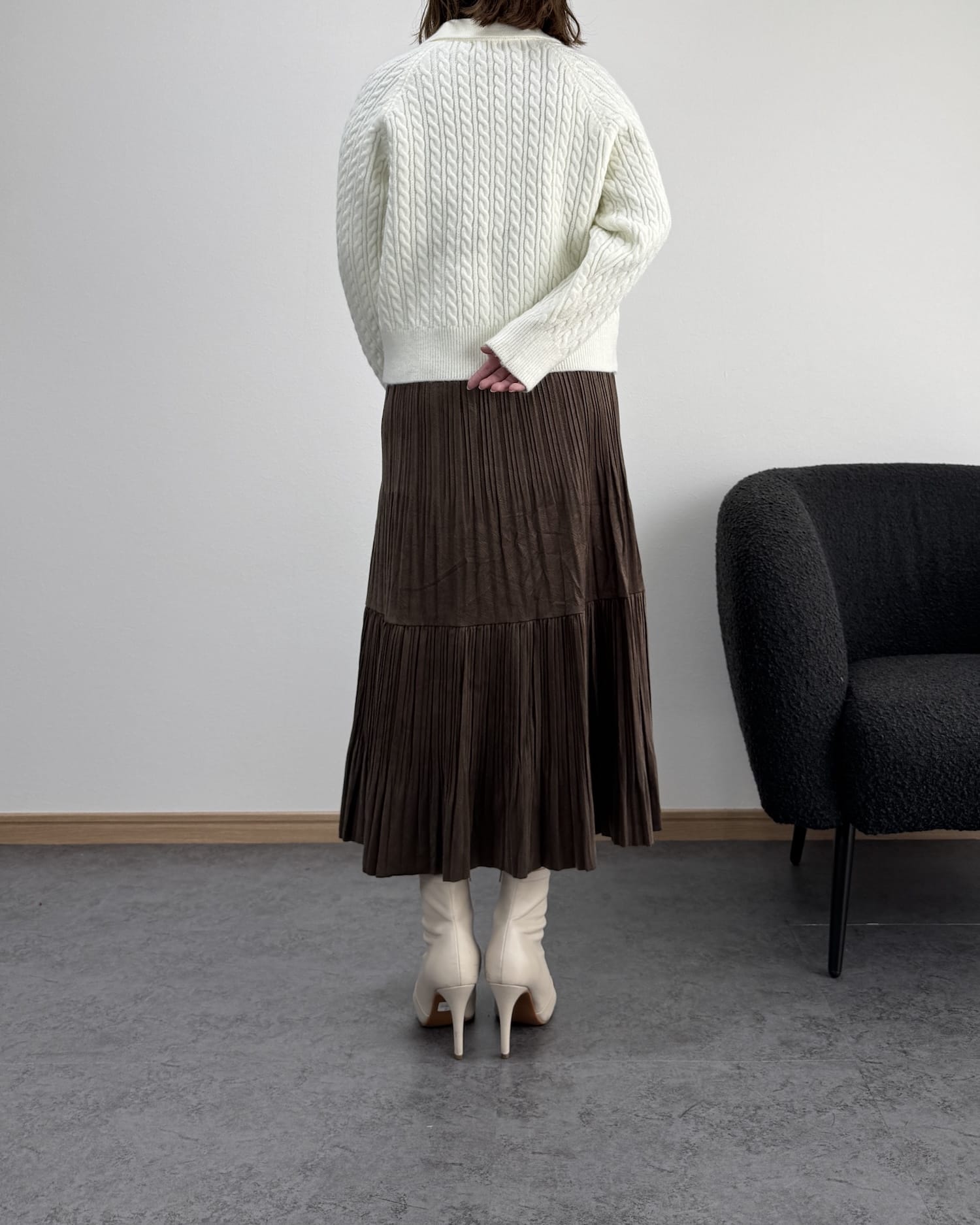 襟付きジップケーブルニット