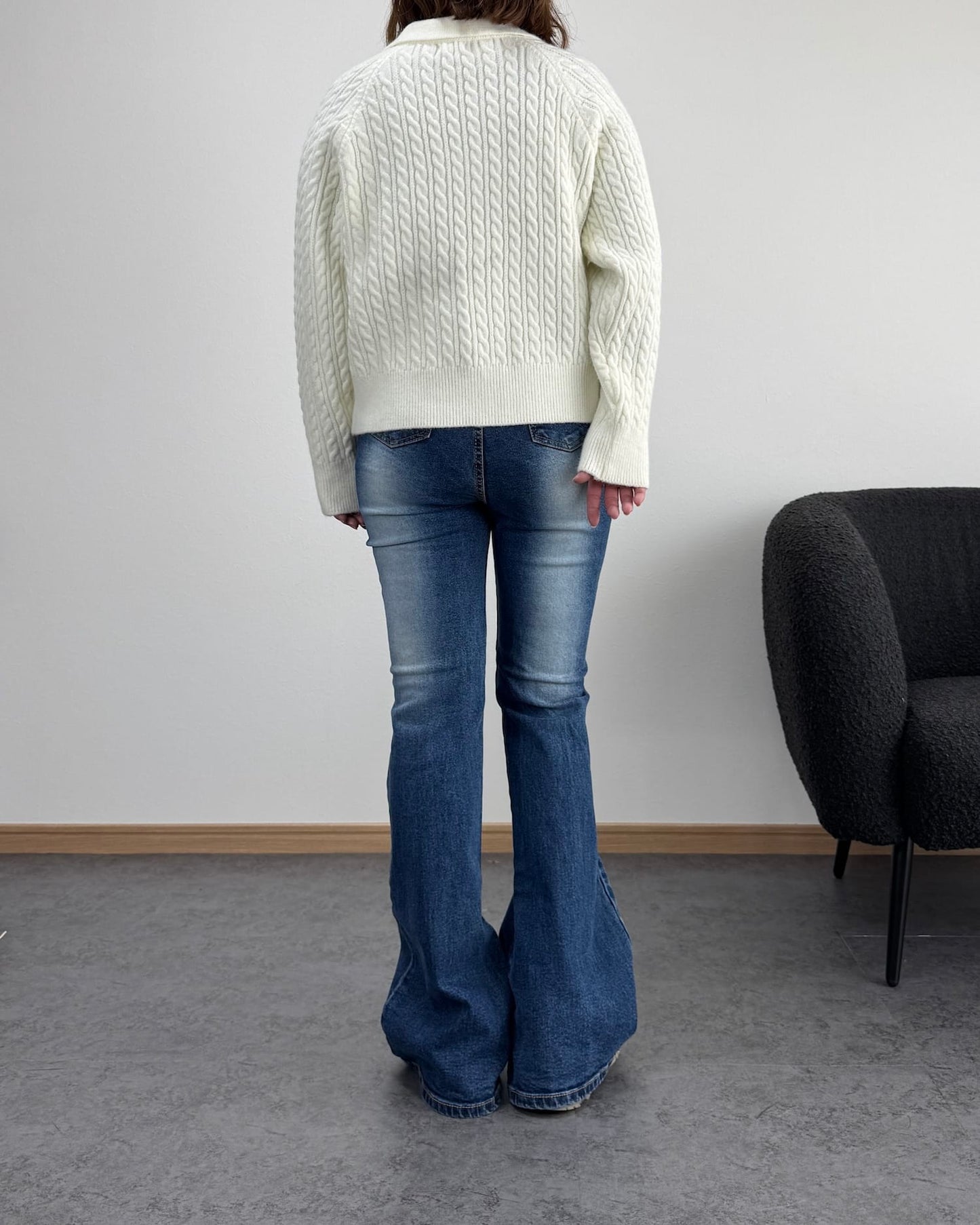 襟付きジップケーブルニット