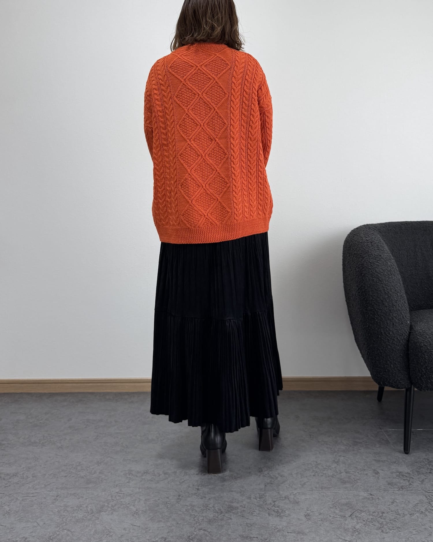 ケーブルオーバーニット