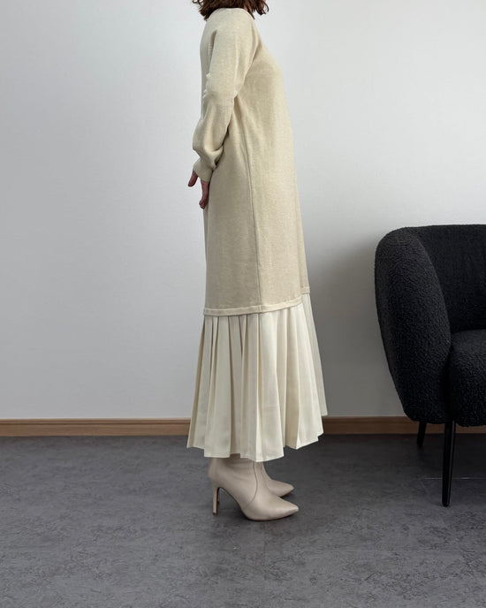 裾プリーツニットワンピ