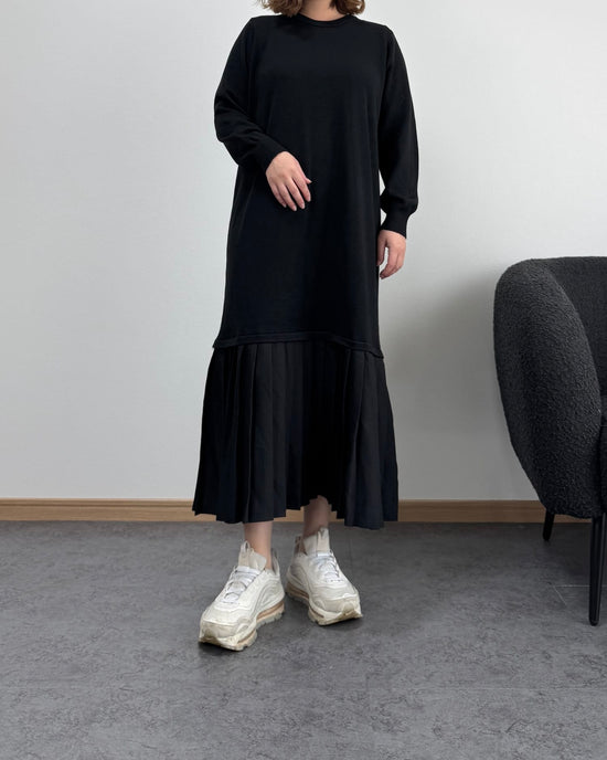 裾プリーツニットワンピ