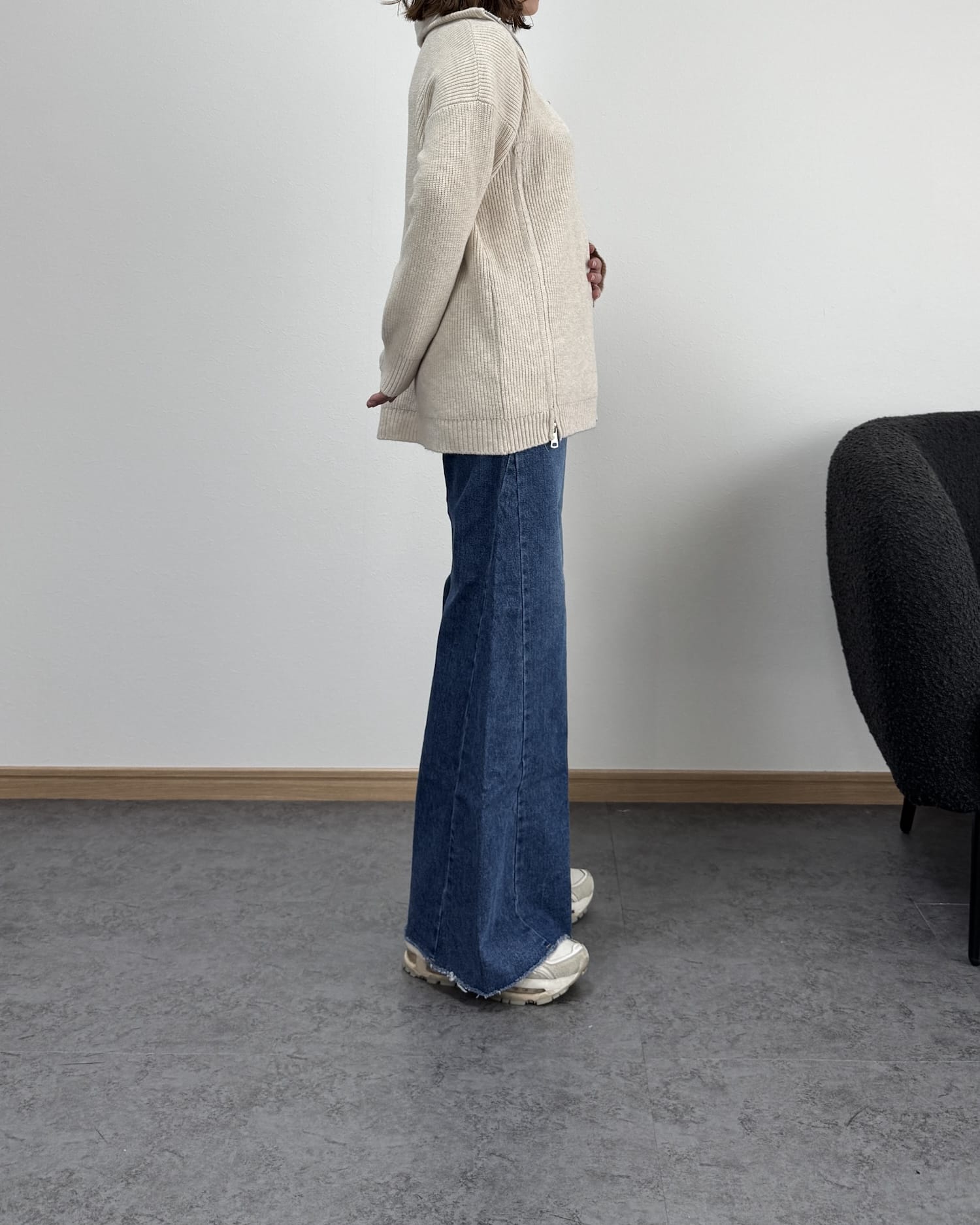 サイド切り替えカットオフワイドフレアデニム