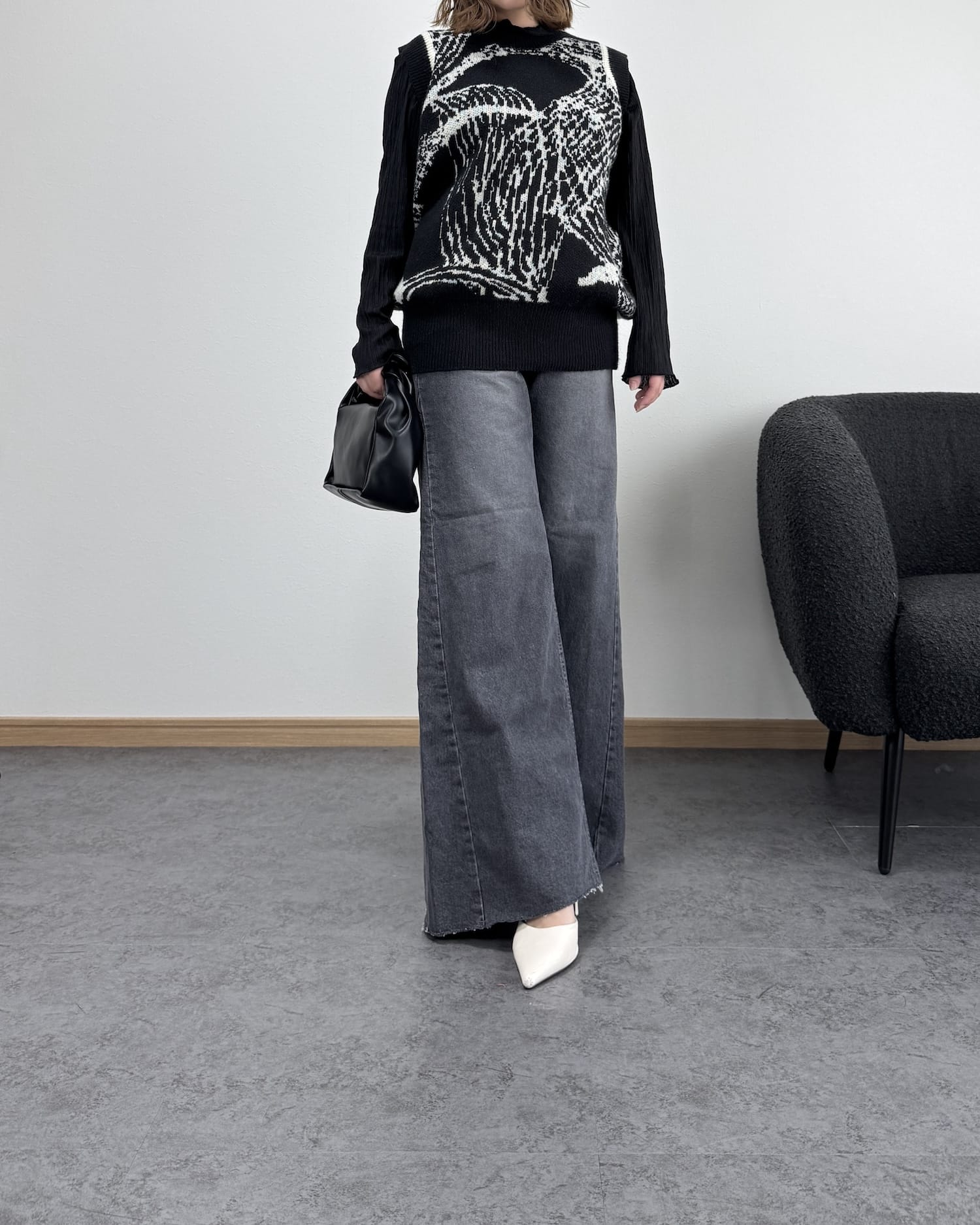 サイド切り替えカットオフワイドフレアデニム