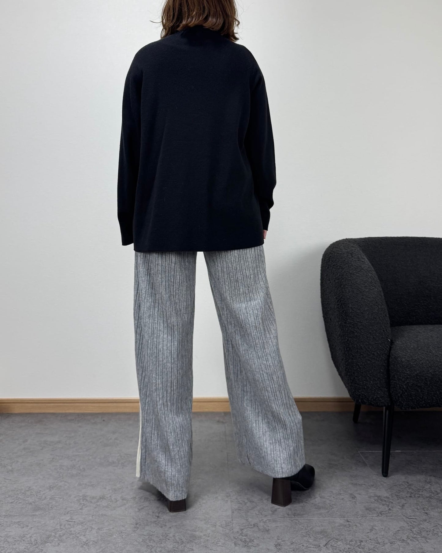 サイドラインニットパンツ