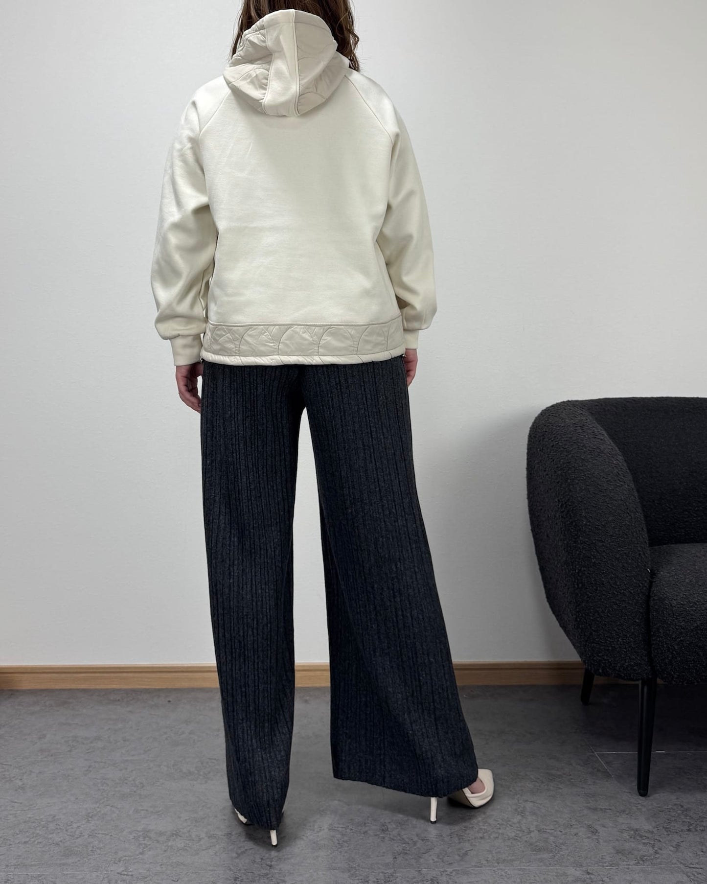 サイドラインニットパンツ