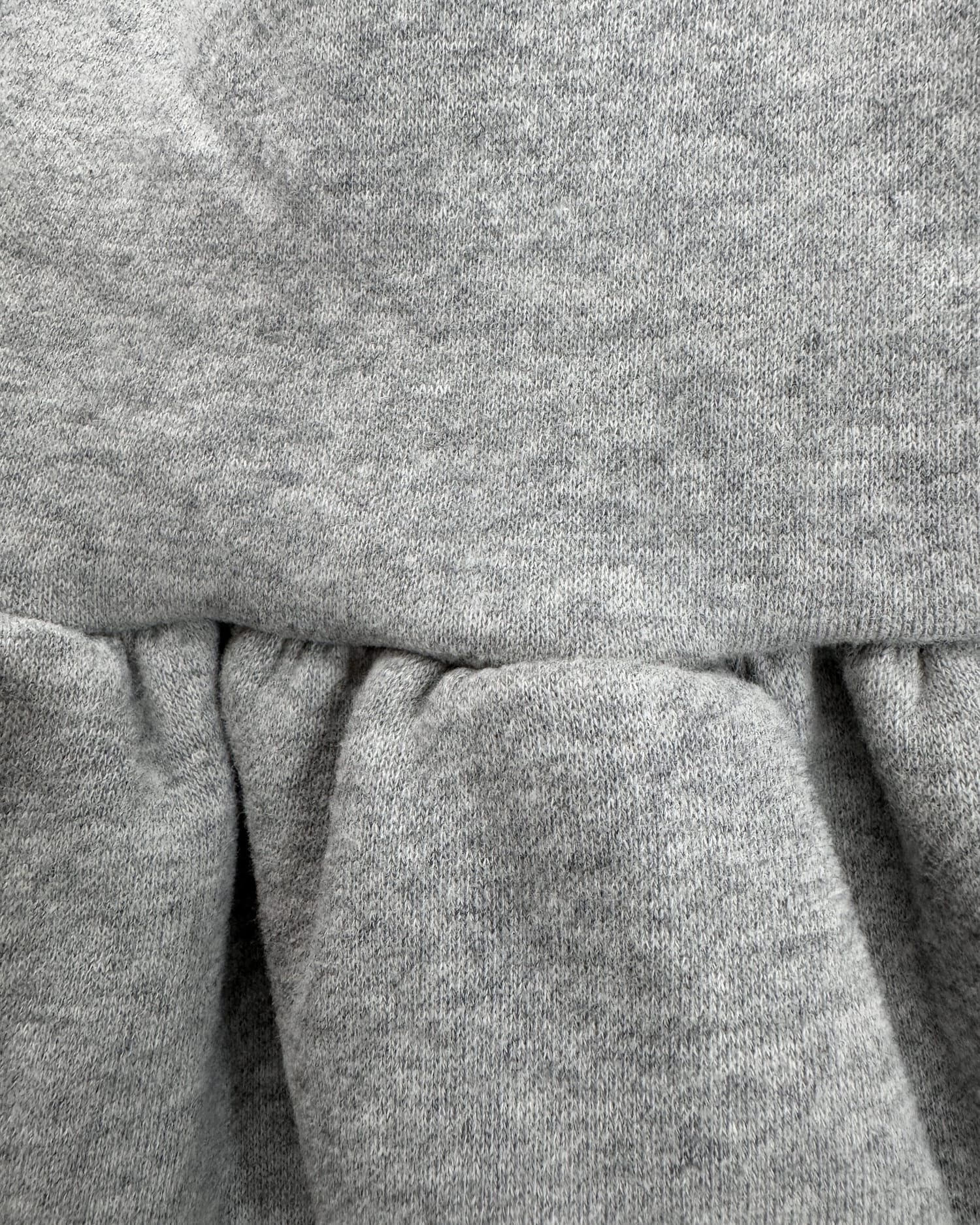 裾フリルトレーナー