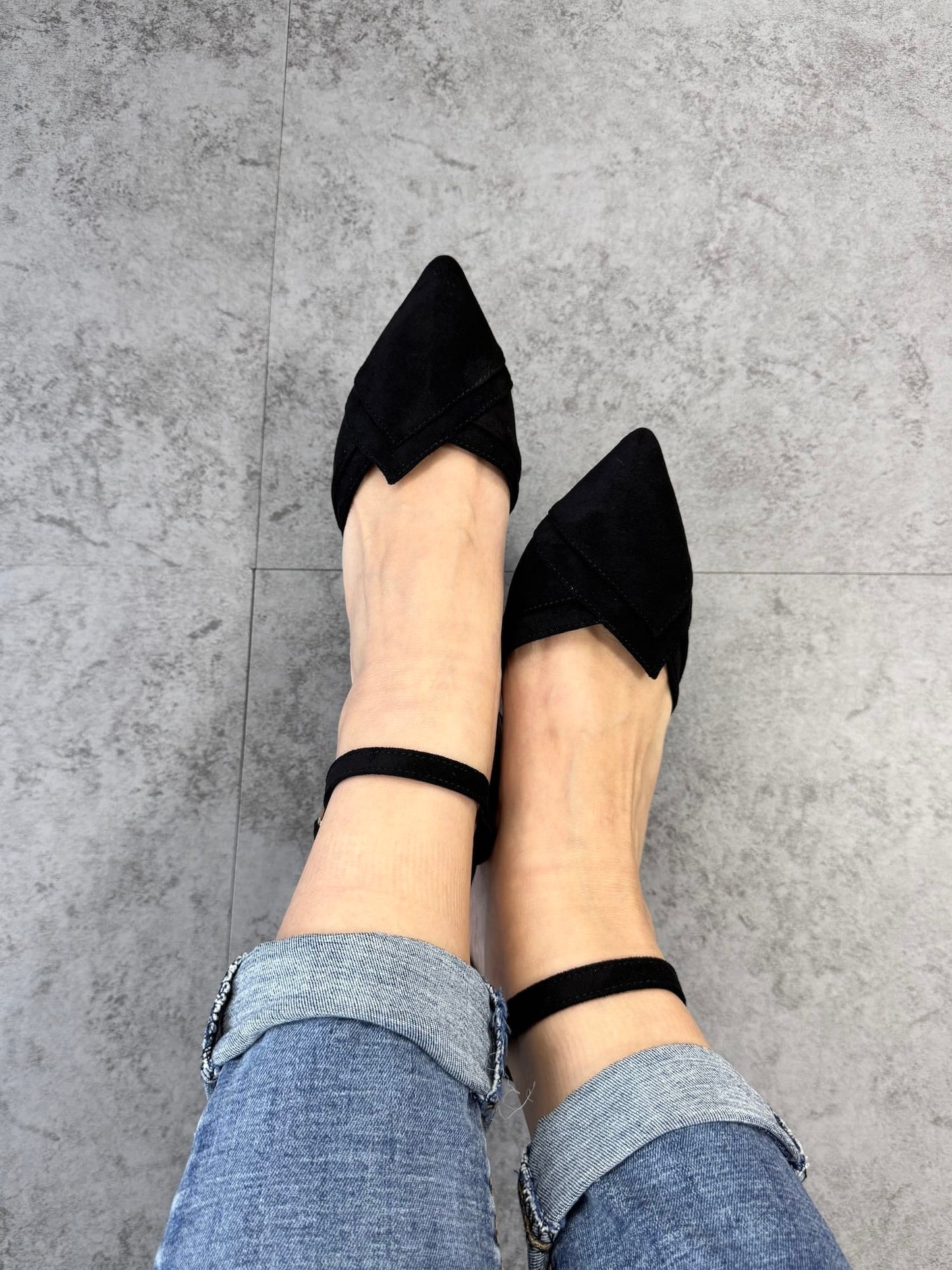 【大きめサイズあり】イナヅマラインストラップパンプス ベージュ