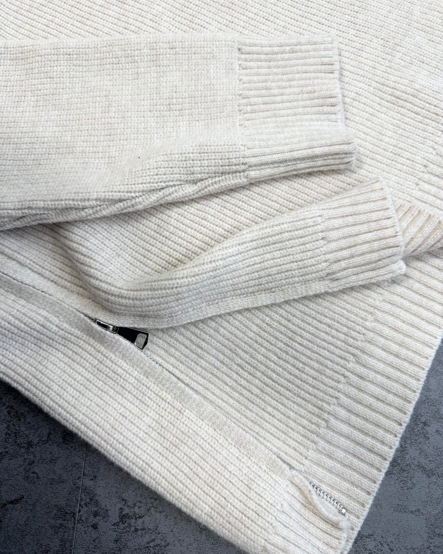 タートルジップリブニット