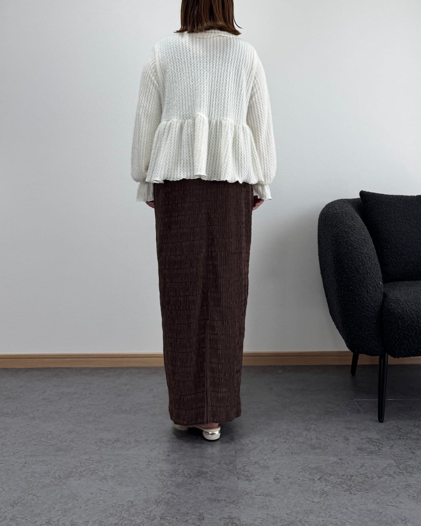 フェザー風ペプラムブラウス