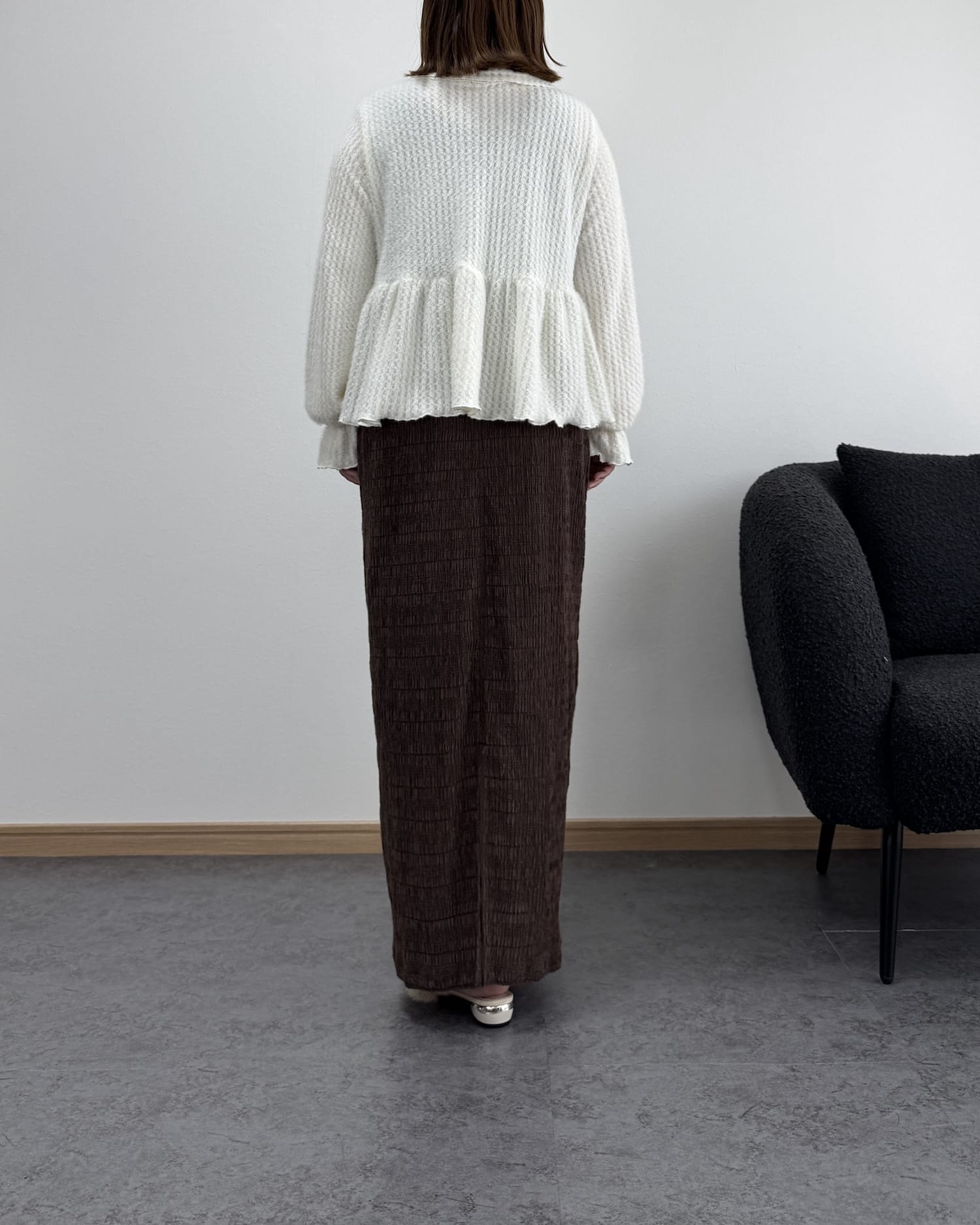 フェザー風ペプラムブラウス