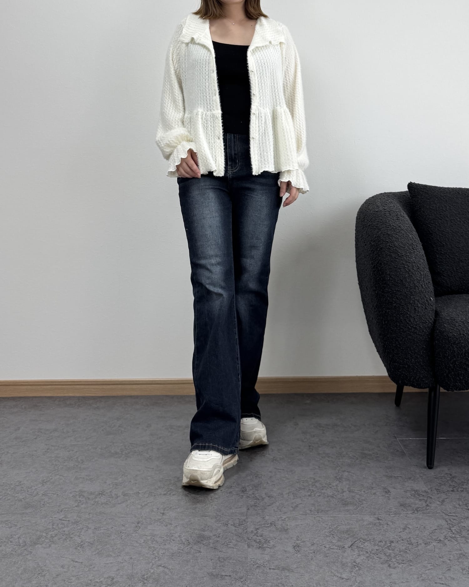 フェザー風ペプラムブラウス