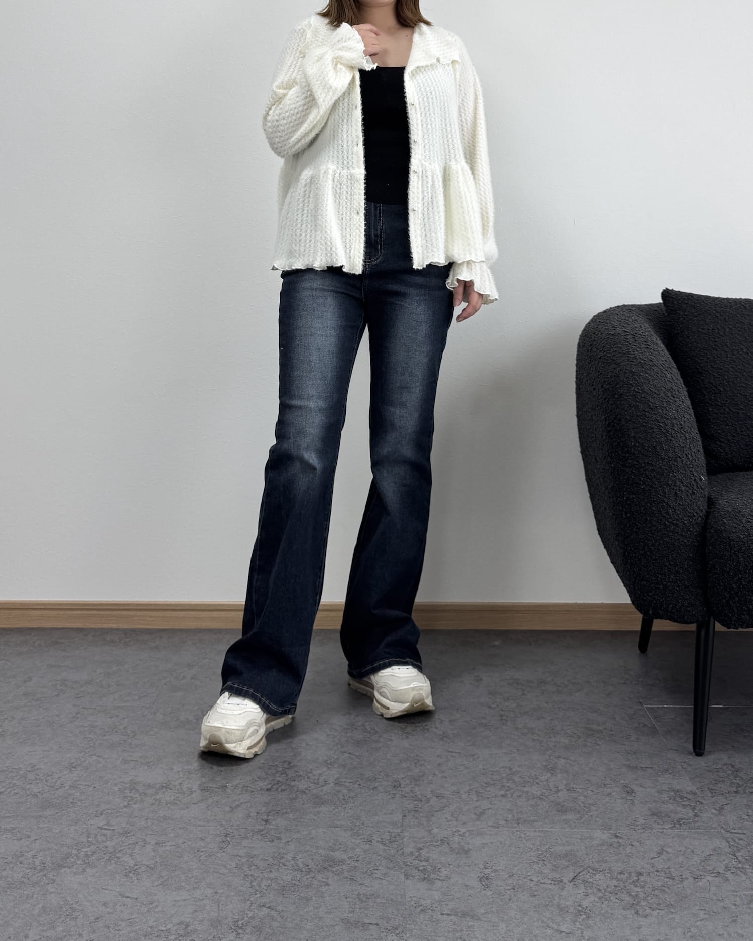 フェザー風ペプラムブラウス