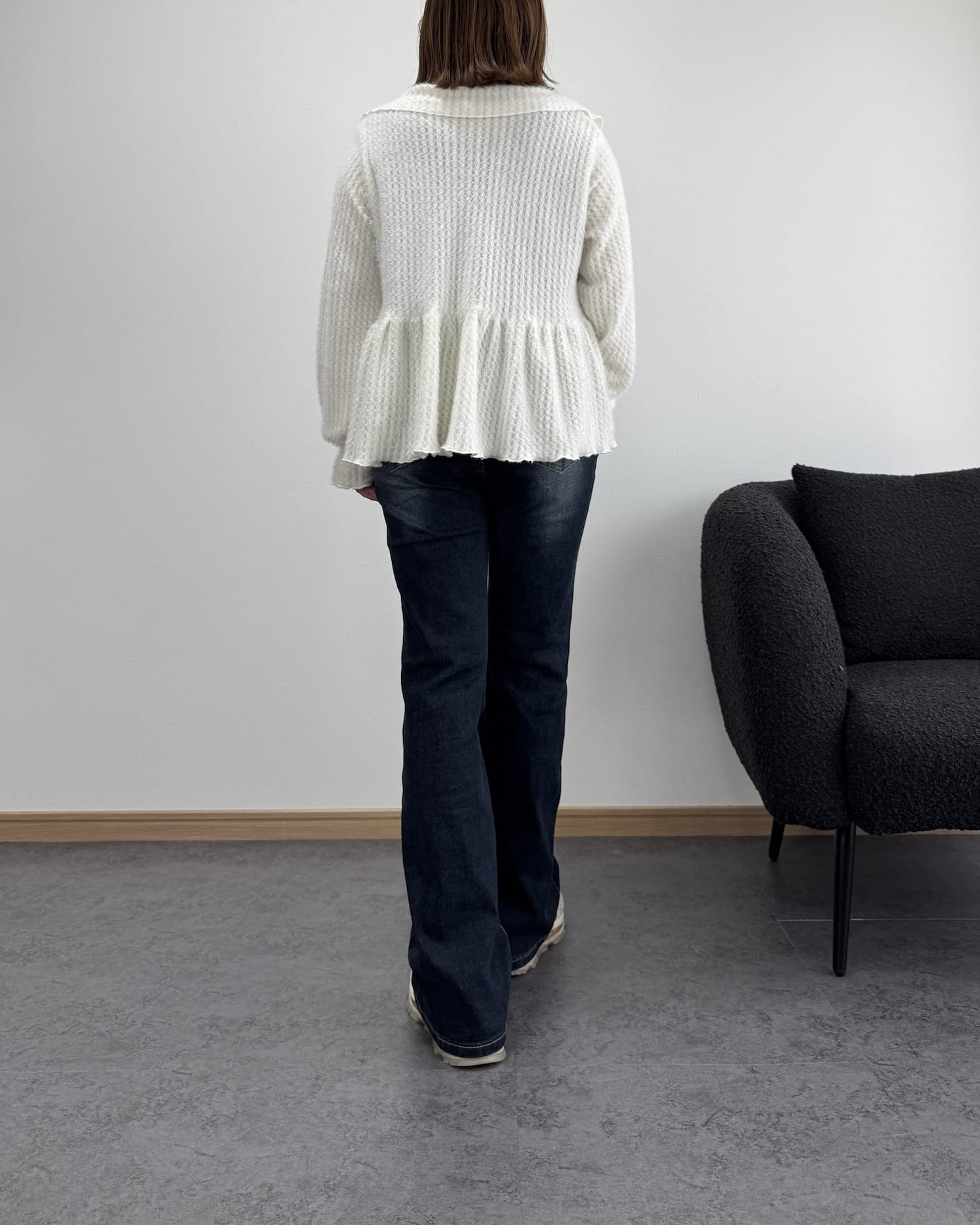 フェザー風ペプラムブラウス