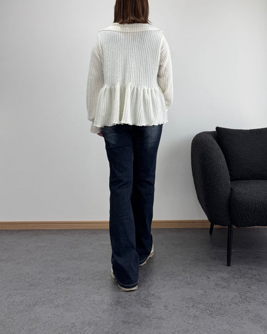 フェザー風ペプラムブラウス