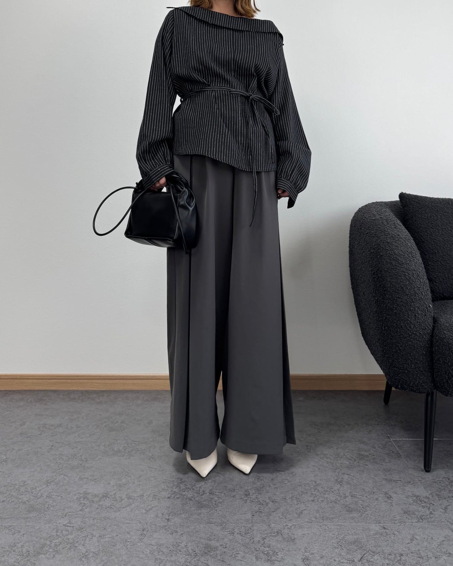 セミオフショルピンストライプトップス【3way】