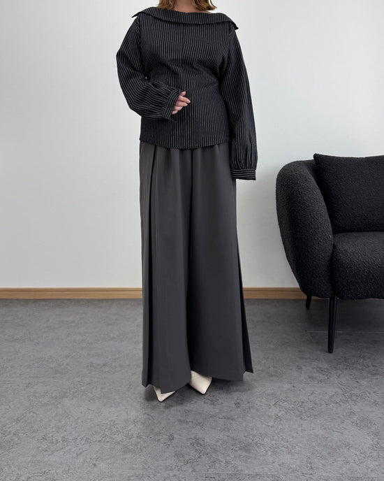 セミオフショルピンストライプトップス【3way】