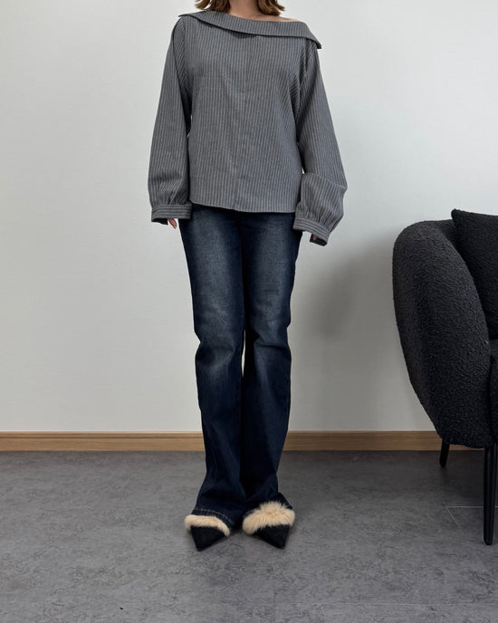 セミオフショルピンストライプトップス【3way】