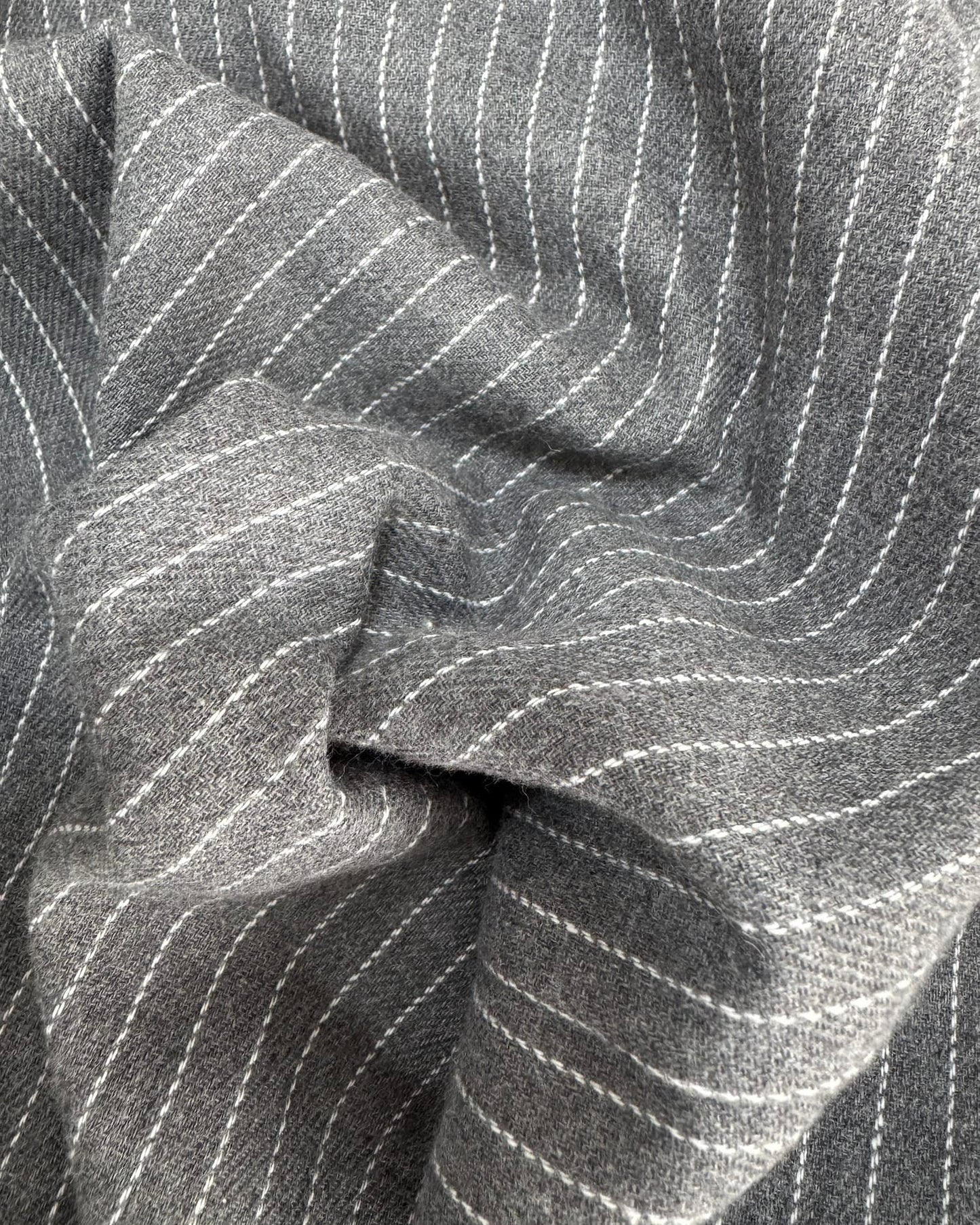 セミオフショルピンストライプトップス【3way】