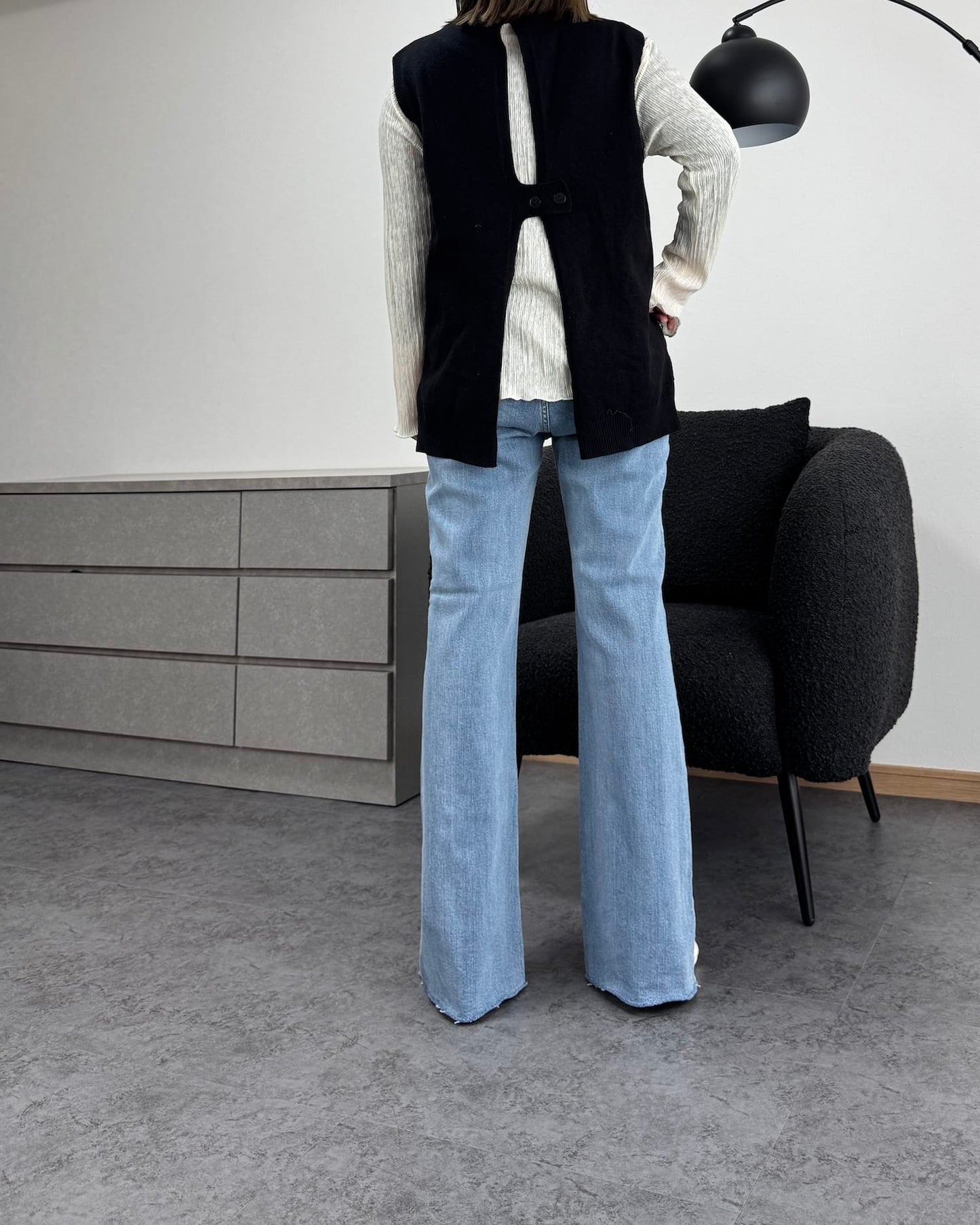 【美シルエット】デザインカットオフストレッチフレアデニム