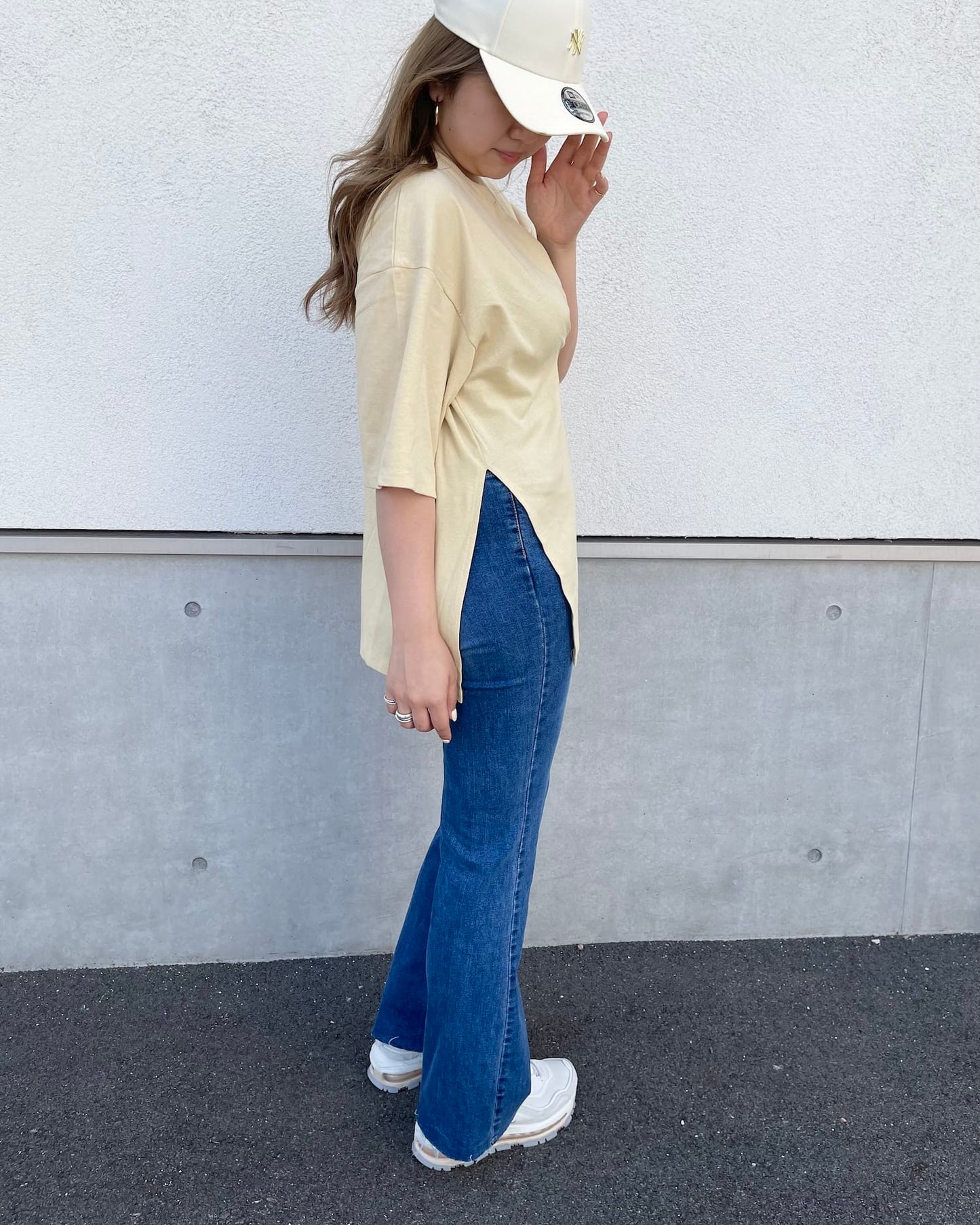 片側サイドスリット五部袖デザインTシャツ
