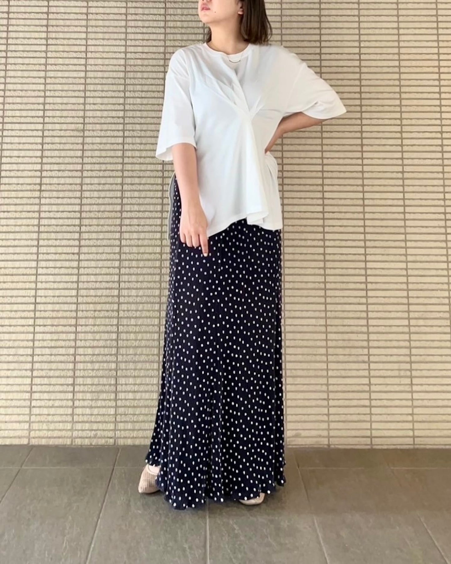 片側サイドスリット五部袖デザインTシャツ