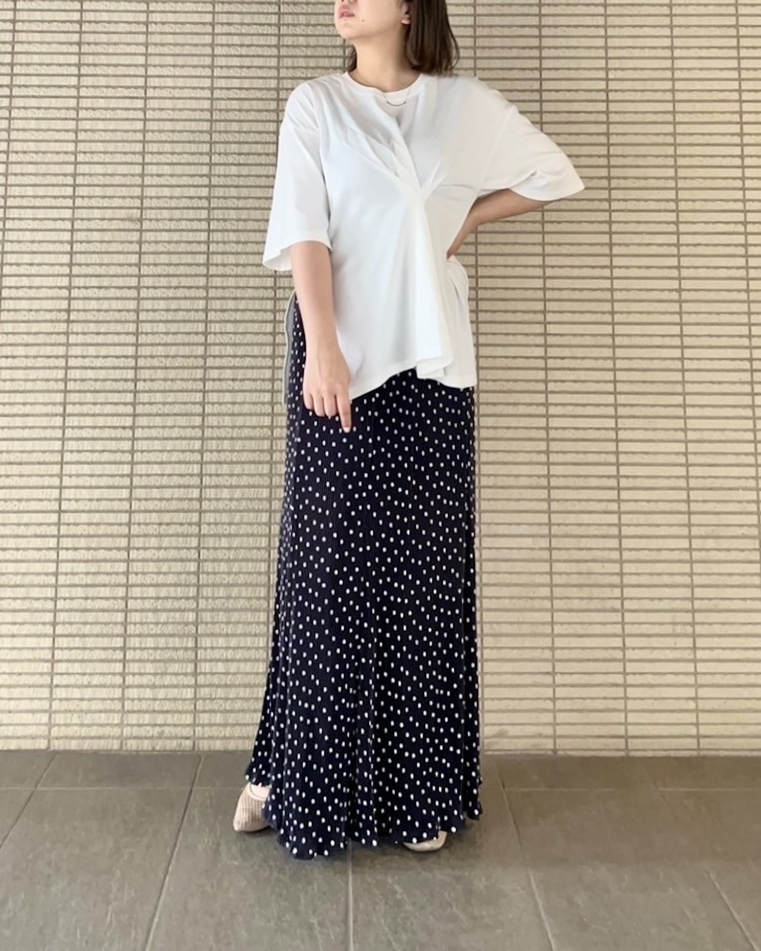 片側サイドスリット五部袖デザインTシャツ