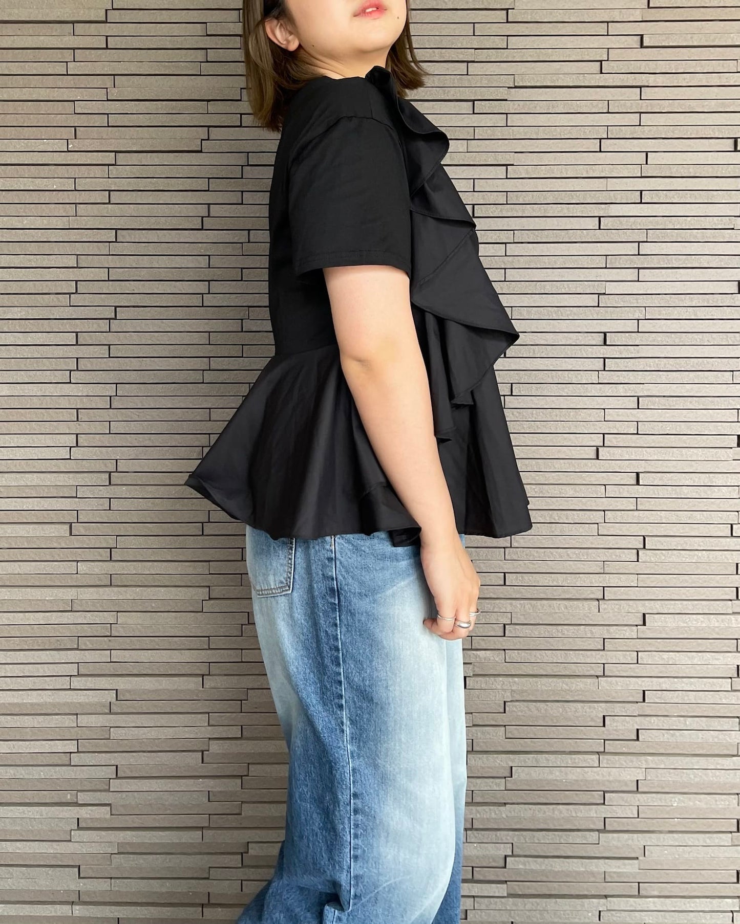 異素材切り替えフリルTシャツ