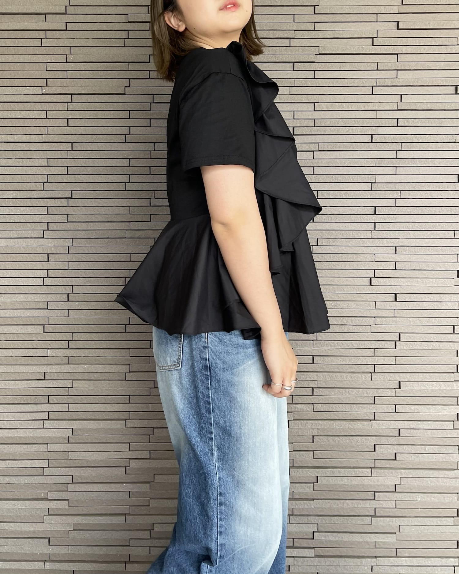 異素材切り替えフリルTシャツ