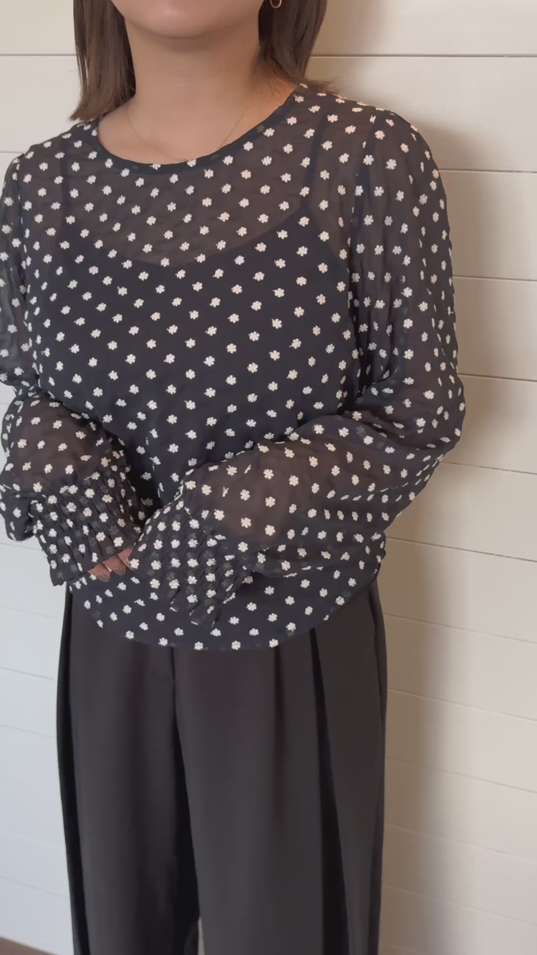 小花刺繍シアートップス – O.W